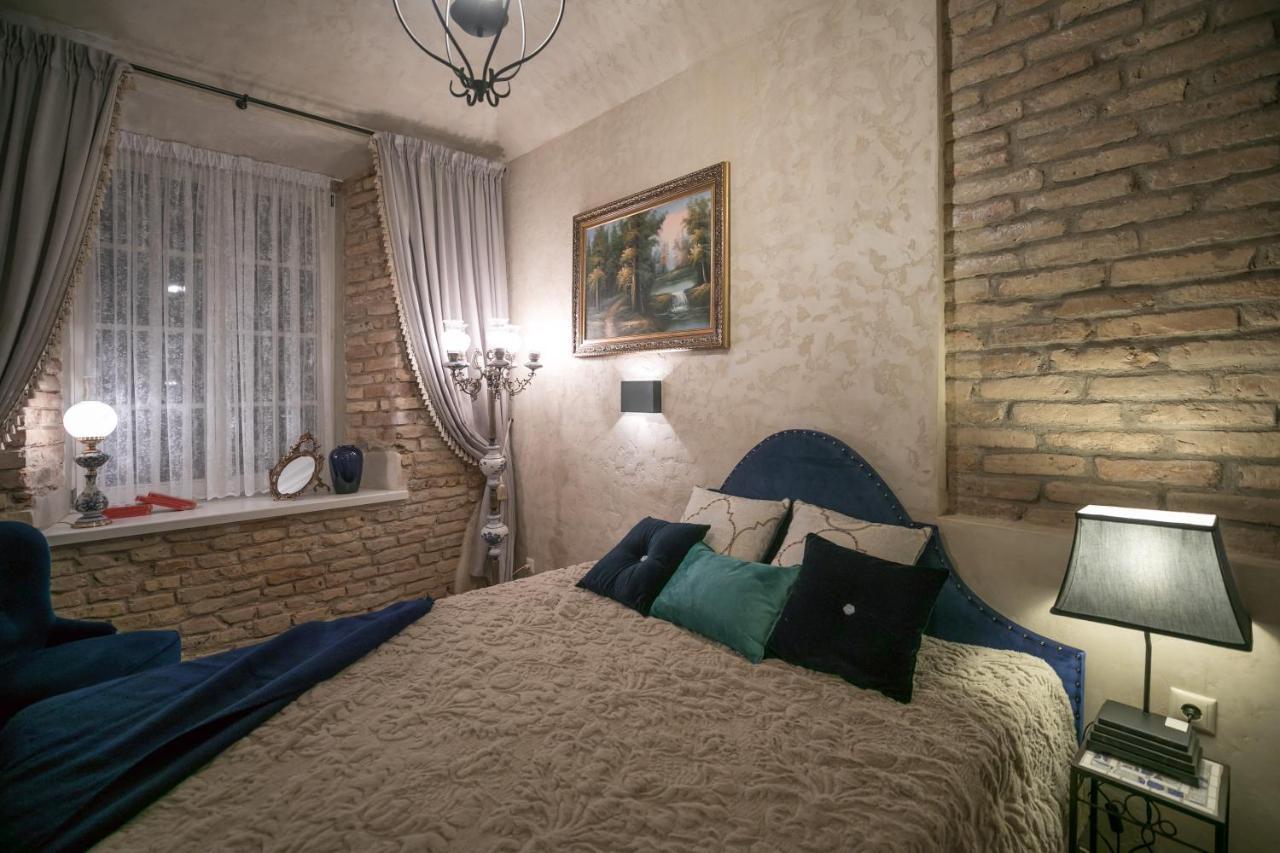 Luxury Apartment In Pilies Street Vilnius Bagian luar foto