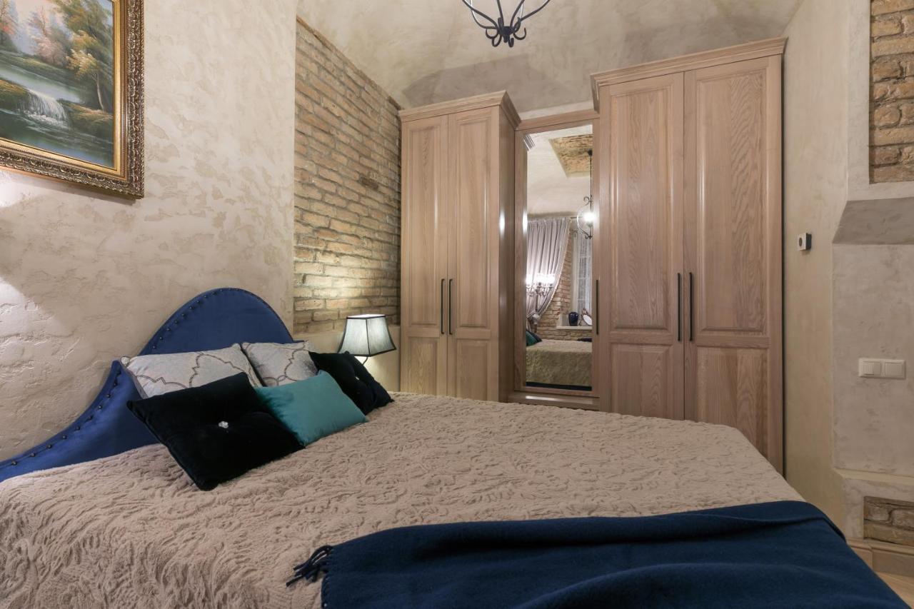 Luxury Apartment In Pilies Street Vilnius Bagian luar foto