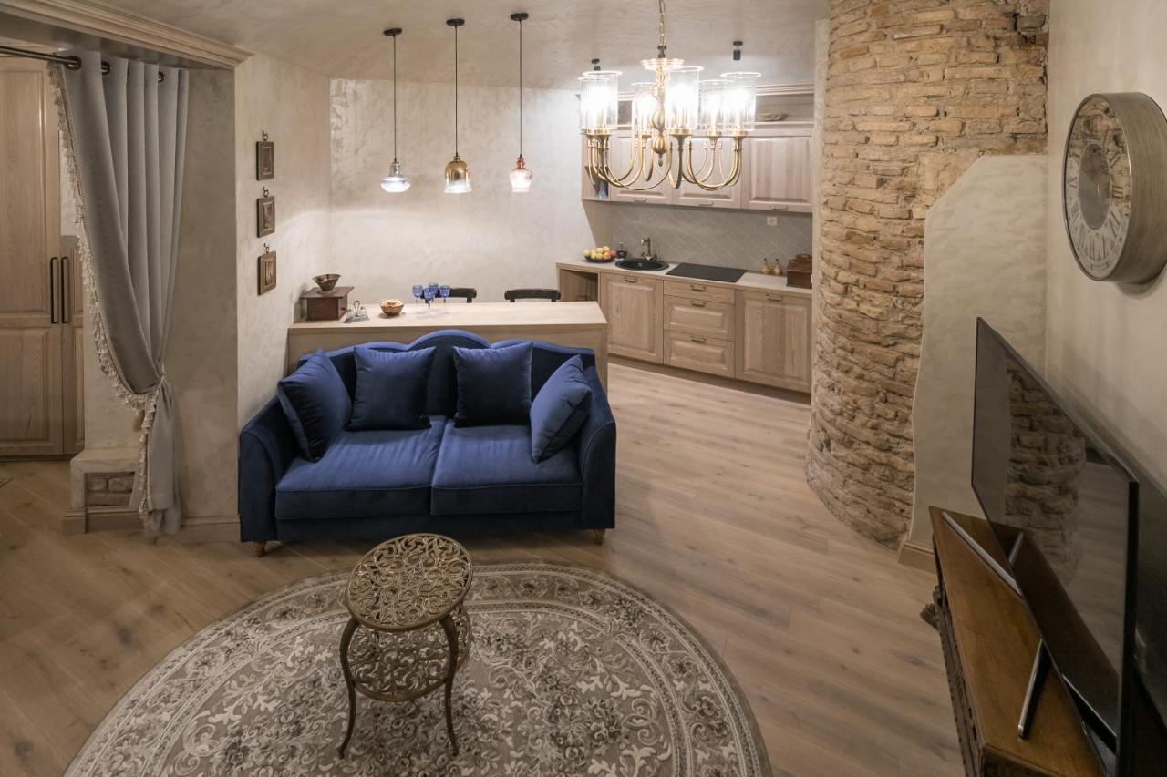 Luxury Apartment In Pilies Street Vilnius Bagian luar foto