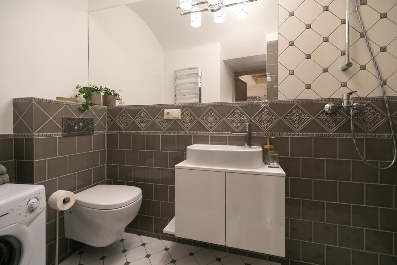 Luxury Apartment In Pilies Street Vilnius Bagian luar foto