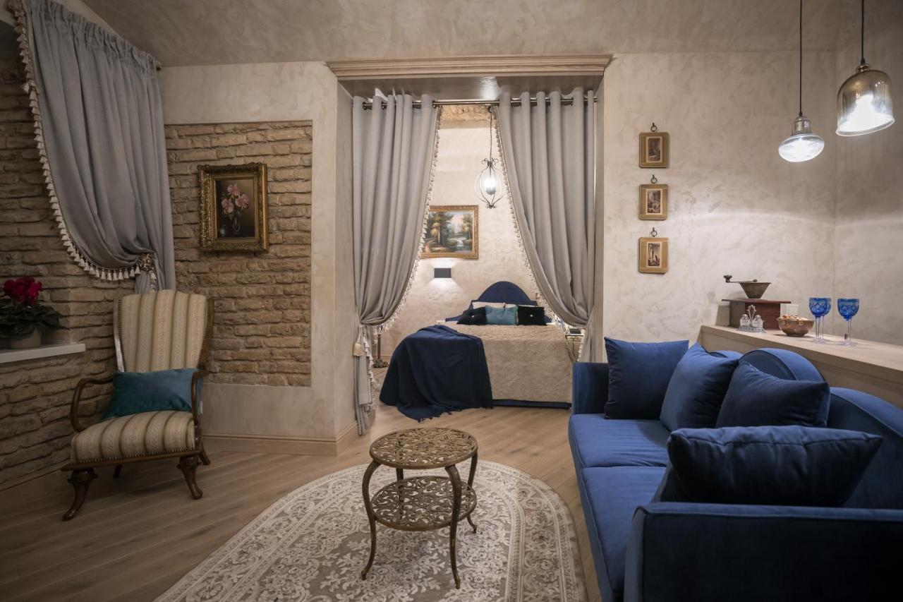 Luxury Apartment In Pilies Street Vilnius Bagian luar foto