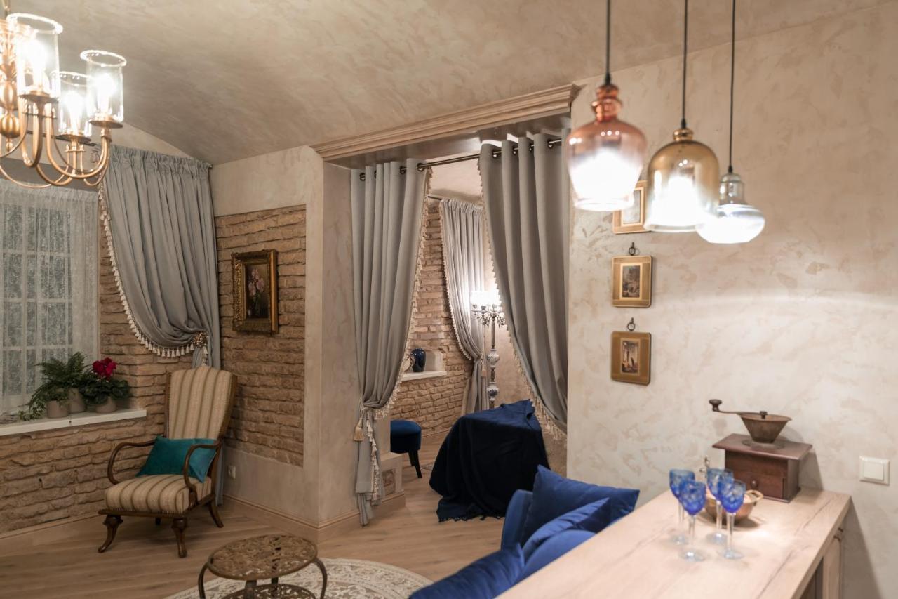 Luxury Apartment In Pilies Street Vilnius Bagian luar foto