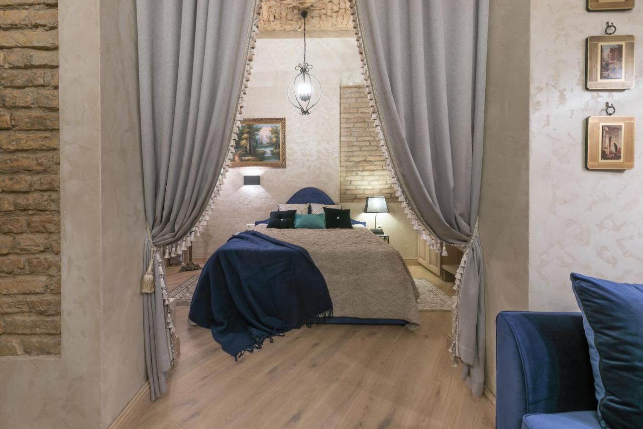 Luxury Apartment In Pilies Street Vilnius Bagian luar foto